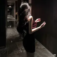 Lê Thu Nguyệt🍵 (chị gái nuôi của hùng)