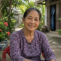 bà ngoại Hàm(bà chín)