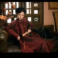 linh ngọc ( vợ 2 Quang anh)