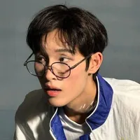 Lê Phan _Top_