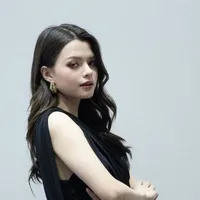 Rebecca Patricia Armstrong (nàng)