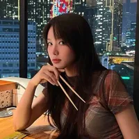 Phương Lan_chị năm