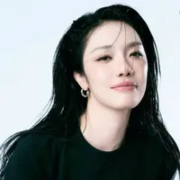 Mỹ Duyên_chị tư