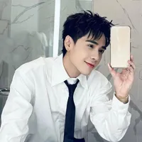Quang Hùng (Phone)