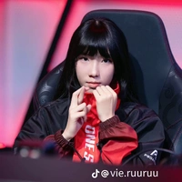 Bùi Nguyễn Hoa Tranh_ Ruu(cô)