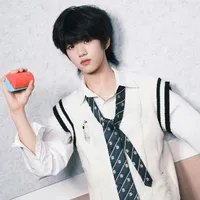 Trương Hàm Thụy_T