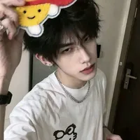 Thẩm Dịch Phàm