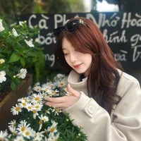 Nghi Nghi là Bé Ong nhỏ:3