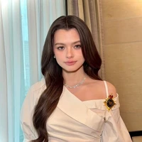 Becky Armstrong ( hoàng hậu )