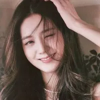 KIM JISOO