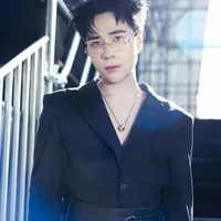 L.QUANG HÙNG