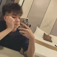 Lê Hoàng Bách