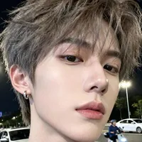 Lục Trọng Lâm ( anh trai em)