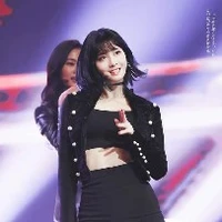Hirai Momo