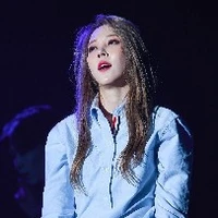 Moon Byul Yi