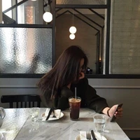 Tiêu Linh ( chị cả )