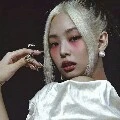 Jennie(Chén)