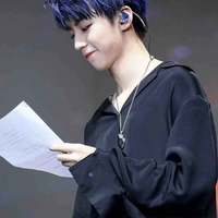 *Vương Tuấn Khải*