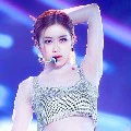 Kim Rosé( chị JN)