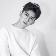 Chu Tán Cẩm ( Vợ LHK )