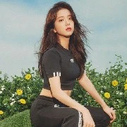 Kim Jisoo_Sú