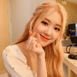 Rosé (lớp trưởng)