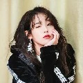 IU(Chị 2 Lisa)