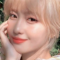 Hirai Momo