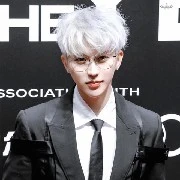 Thái Từ Khôn(anh Lisa)"Kun"