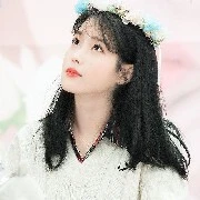 IU (Chị 2 Lisa)