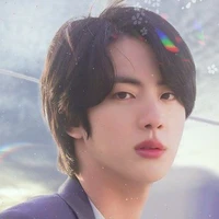 Kim Seok Jin(mama hắn)