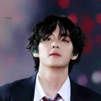 Kim TaeHyung (V)