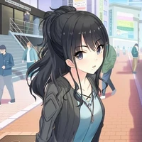 Minh Ngọc Tuyết (Right)