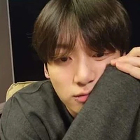 Jeon Jungkook - cô