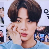 Kim Seok Jin-mẹ Y