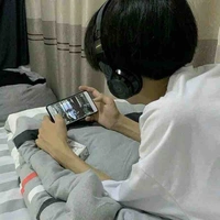 Hoàng Sơn Tùng(anh4 nữ8)