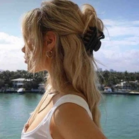 Chị của Nhật Nam