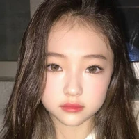 Kim Eunie ( con gái Jensoo )