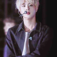 Kim SeokJin ( mama Tae )