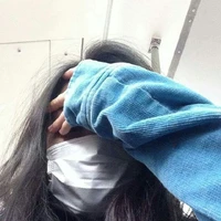 Hạ Yến Vy ( Cô )