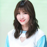 Hirai Momo