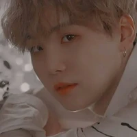 Min Yoongi - Hắn