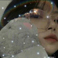 Hà Thu Hiền-Lue