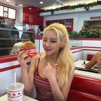 Ả- Jooe