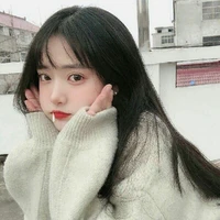 Lê Thị Trà Xanh ( em nuôi của Thần )