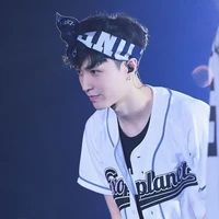 Trương Nghệ Hưng ( Lay )