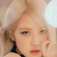 Park Chaeyoung ( Rosé)