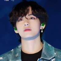 V (Taehuyng)