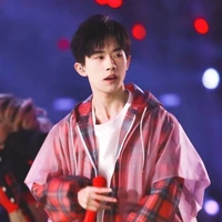 Dịch Dương Thiên Tỉ