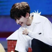 Vương Nguyên(anh họ c.anh)